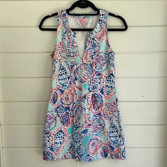 Lilly Pulitzer | Sleeveles Preppy Dress with Low Neck Line | Excellent Condition - Picture 2 of 7